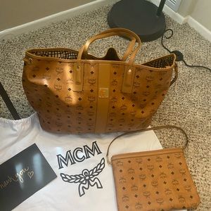 MCM Reversible Liz Shopper in Visetos